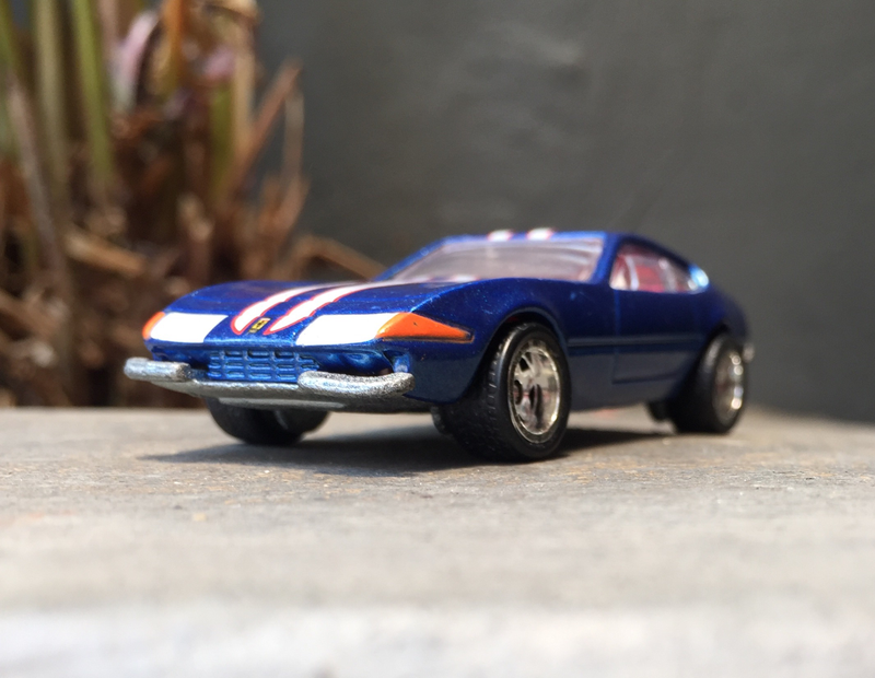 Illustration for article titled Ferrari Friday - Daytona blues